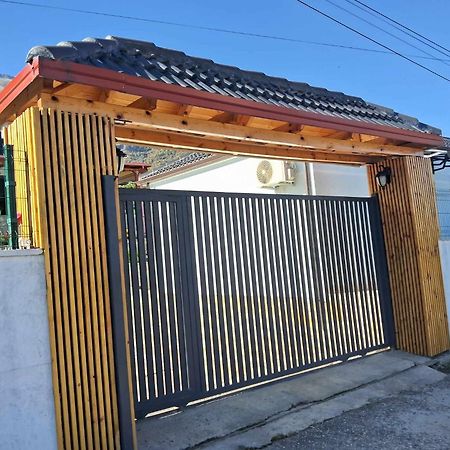 Villa Sana Rooms Permet Exterior photo