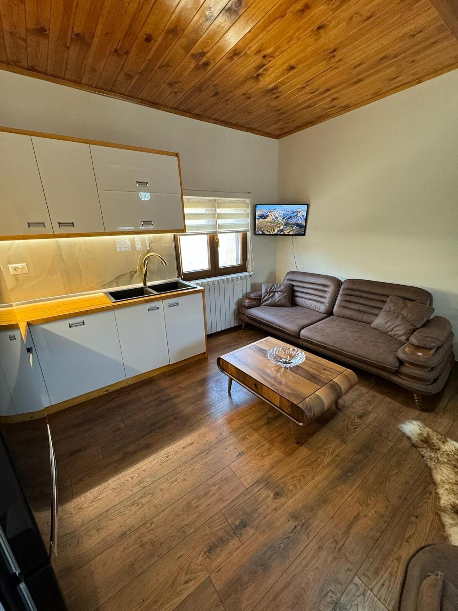 Villa Sana Rooms Permet Exterior photo